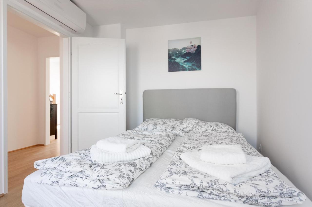 Skyline Aussicht L Lf46 Apartment Wina Bagian luar foto